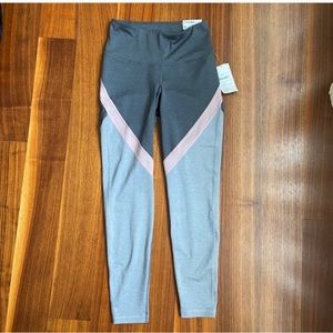 FREE WITH PURCHASE NWT Old Navy 7/8 Ankle High Rise Leggings